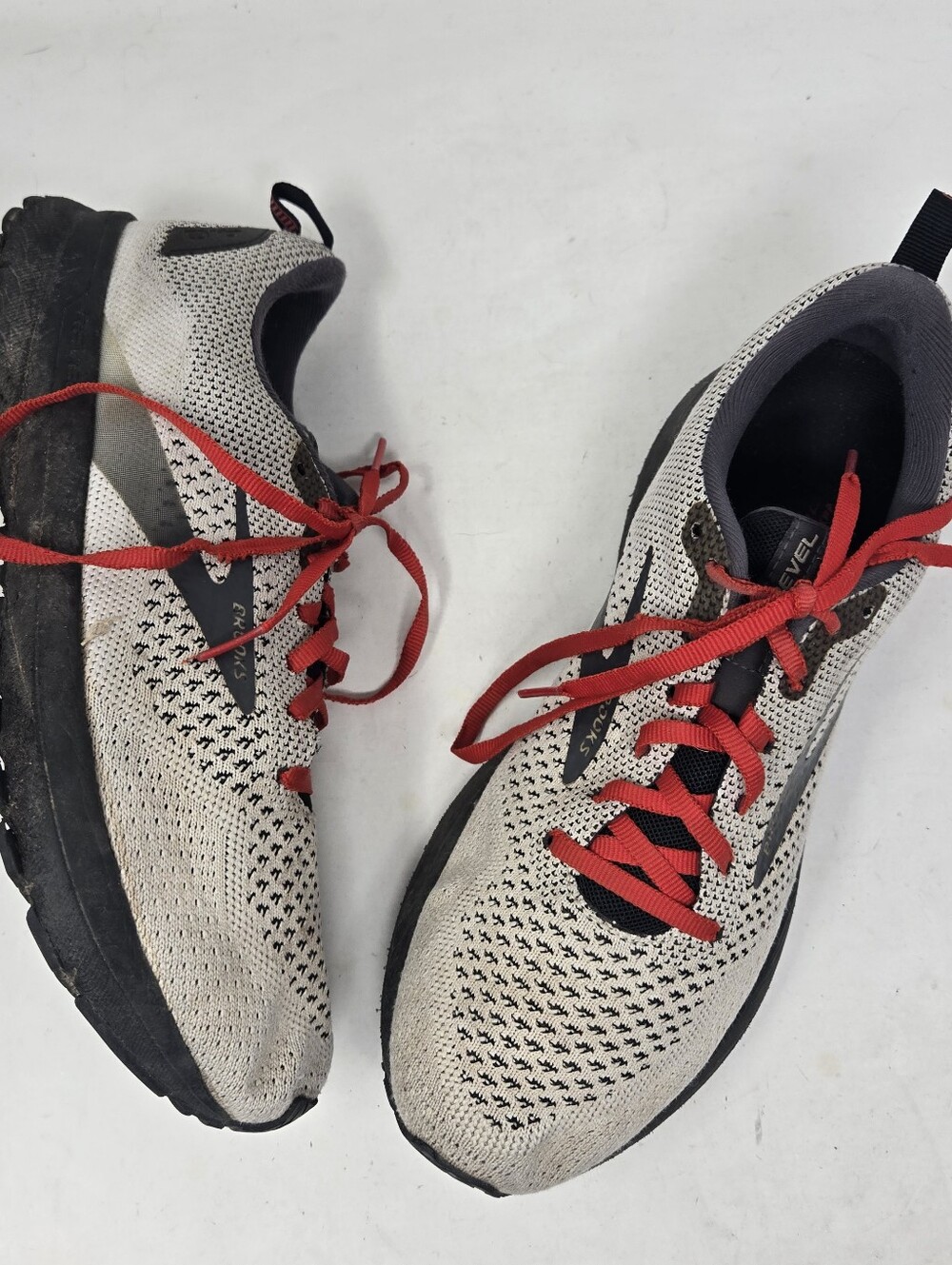 Brooks Revel Lightweight Cushioned Lace Up Slip on Running Sneakers Men's Size 9
